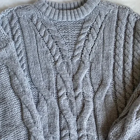 Aerie Gray Cable Knit Sweater - Picture 3 of 4